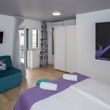 Hotel Pansion Kamenar 2 à Primošten Extérieur photo
